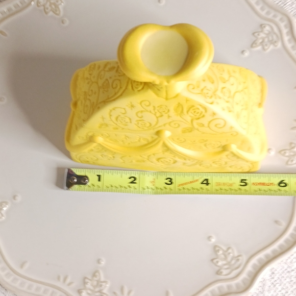Hallmark × Disney Beauty & the Beast Belle Dress-Shaped Treasure Jewelry Box - Picture 12 of 16